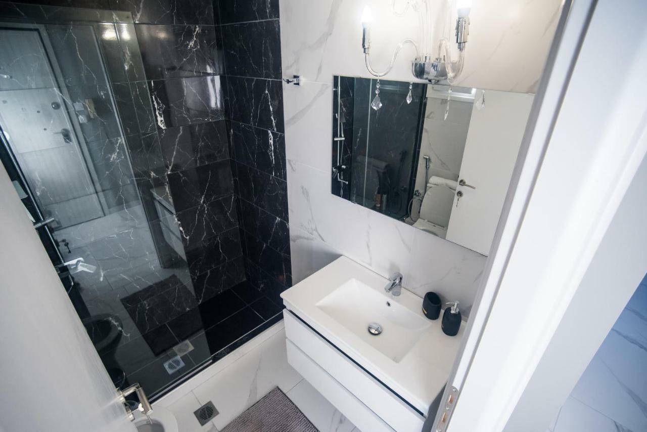 Diamond Lux Apartment PalaiónTsiflíkion 외부 사진
