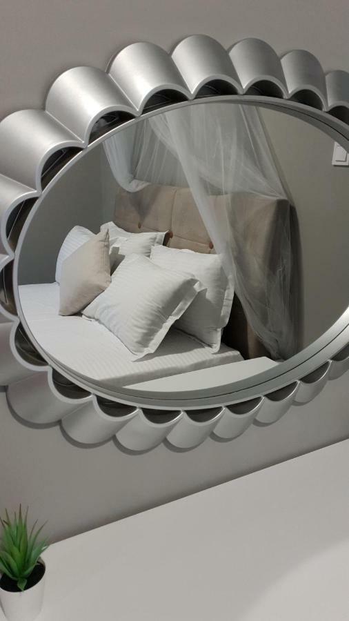 Diamond Lux Apartment PalaiónTsiflíkion 외부 사진