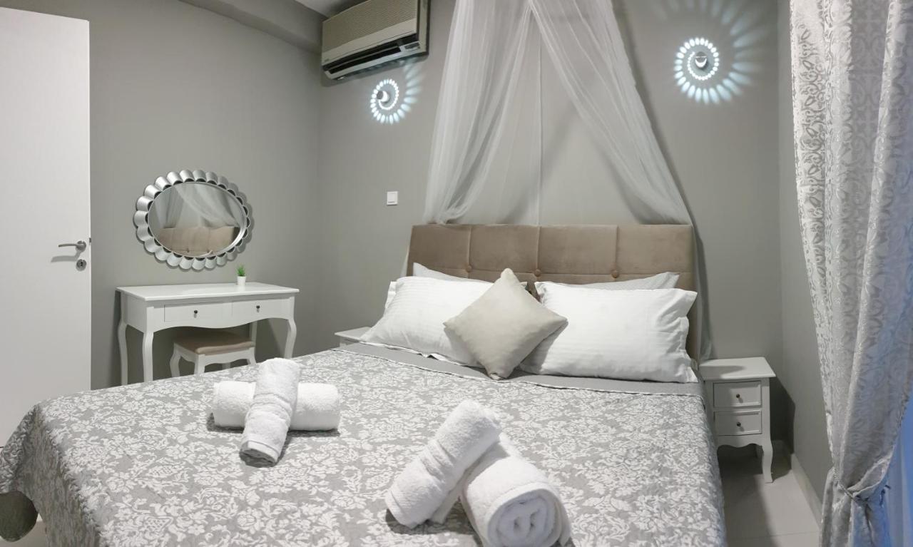 Diamond Lux Apartment PalaiónTsiflíkion 외부 사진