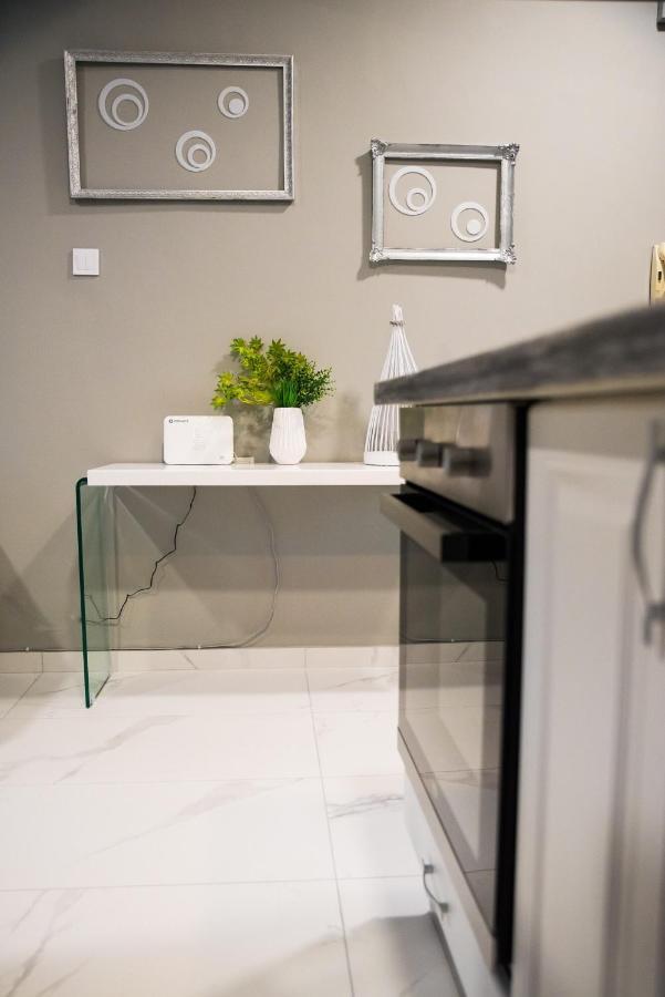 Diamond Lux Apartment PalaiónTsiflíkion 외부 사진